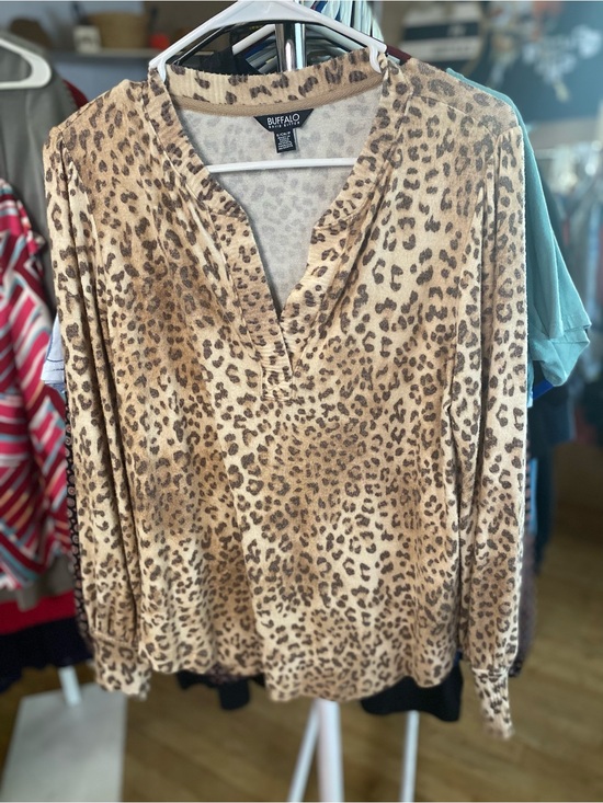 Buffalo David Bitton Sweaters - Buffalo David Bitton Leopard Print V-Neck Sweater - Tan & Brown